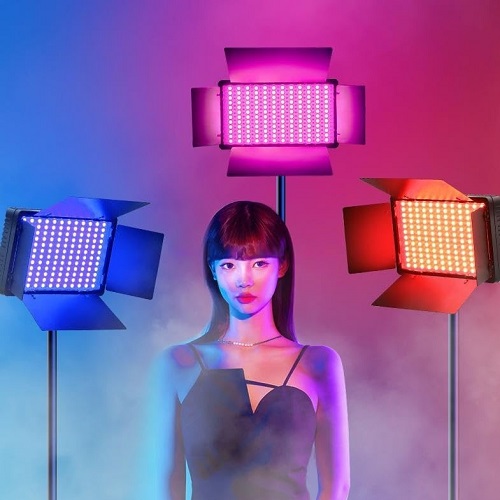 Ye Pro LED 800 RGB Professional LED Video Light with NP-F770 Dual Battery & Charger Set - Black - Image 4