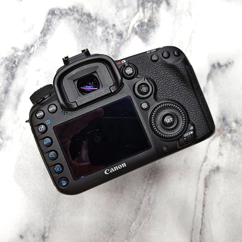 Canon EOS 7D Mark II DSLR Camera Body Only (USED) - Black - Image 3