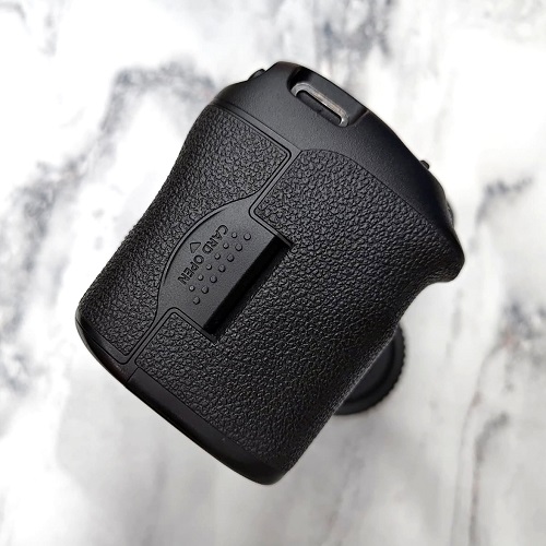 Canon EOS 7D Mark II DSLR Camera Body Only (USED) - Black - Image 6
